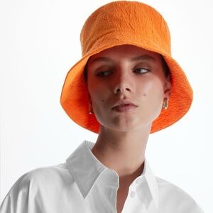 COS textured cotton bucket hat - orange